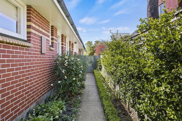 Photo of property in 1/10 Bretts Road, St Albans, Christchurch, 8052
