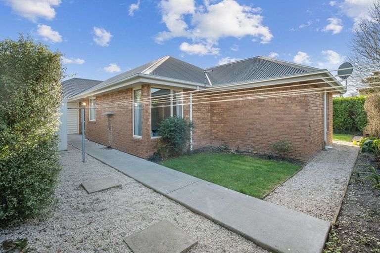 Photo of property in 8 Elmslie Grove, Halswell, Christchurch, 8025