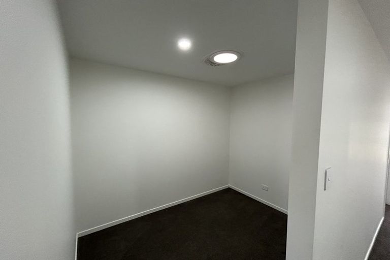 Photo of property in 13 Falcon Crescent, Hobsonville, Auckland, 0618