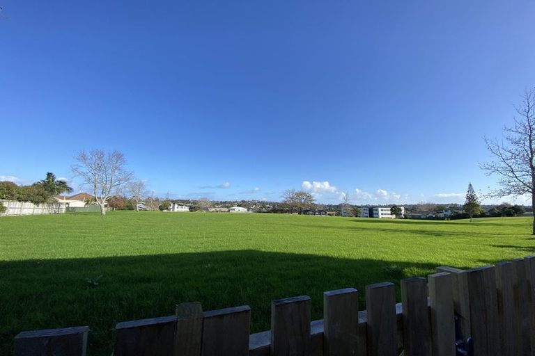 Photo of property in 3/644 Te Atatu Road, Te Atatu Peninsula, Auckland, 0610