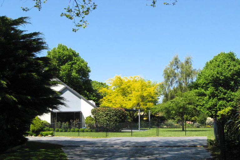 Photo of property in 10 Grangewood Lane, Burnside, Christchurch, 8053