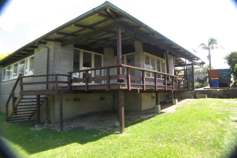 Photo of property in 1/135 Glenfield Road, Hillcrest, Auckland, 0626