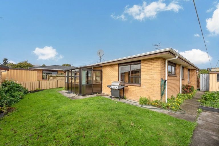 Photo of property in 1 Nikau Place, Otaki, 5512