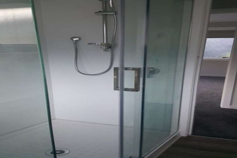 Photo of property in 1/15 Kayeleen Place, Cockle Bay, Auckland, 2014