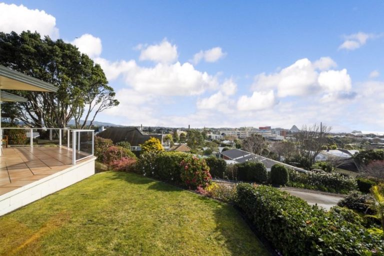 Photo of property in 16d Burns Street, Westown, New Plymouth, 4310