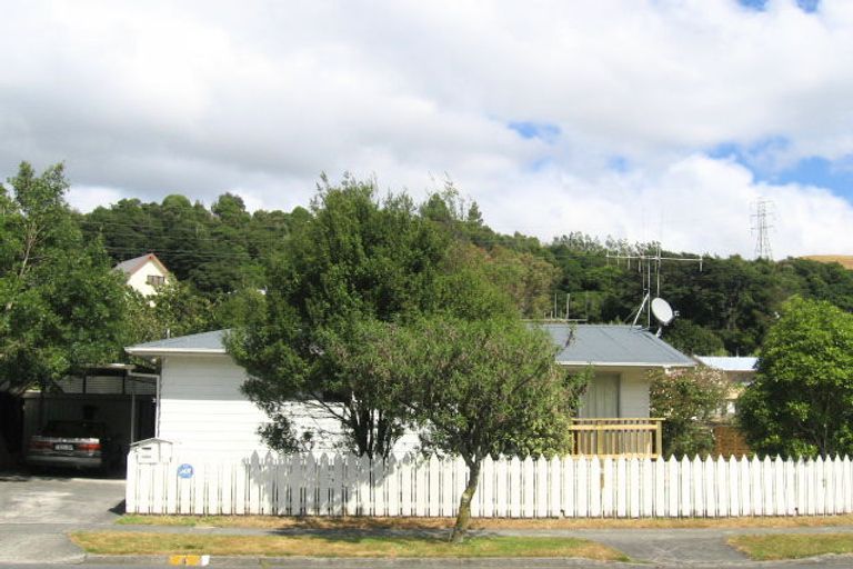 Photo of property in 1/56 Gemstone Drive, Birchville, Upper Hutt, 5018