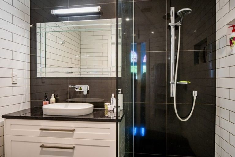 Photo of property in 82 Brougham Street, Mount Victoria, Wellington, 6011