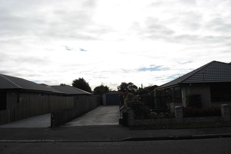 Photo of property in 92a Sawyers Arms Road, Northcote, Christchurch, 8052