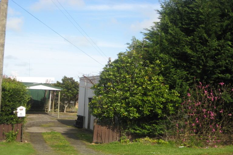 Photo of property in 33 Leslie Street, Waitara, 4320