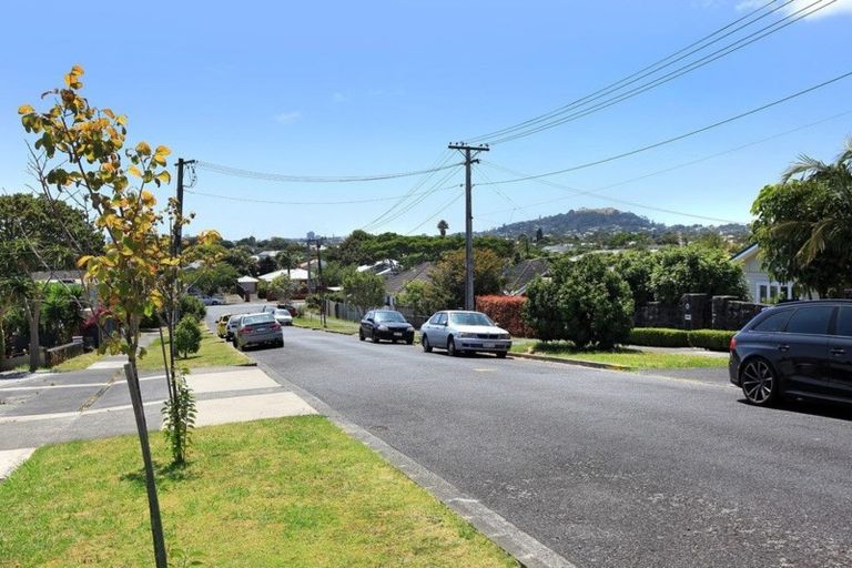 Photo of property in 9 Watea Road, Sandringham, Auckland, 1025