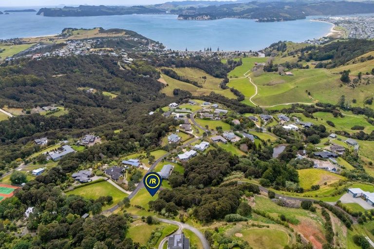 Photo of property in 75 Tarapatiki Drive, Whitianga, 3510