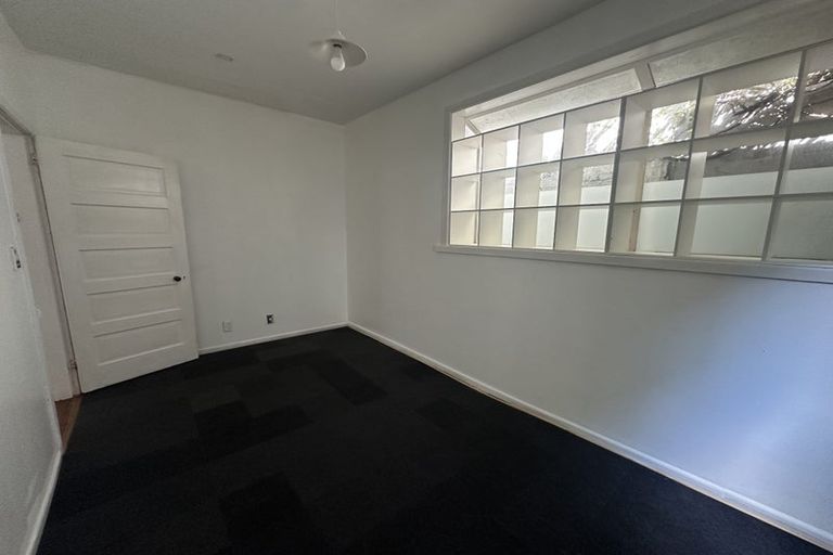 Photo of property in 217 Marine Parade, Seatoun, Wellington, 6022