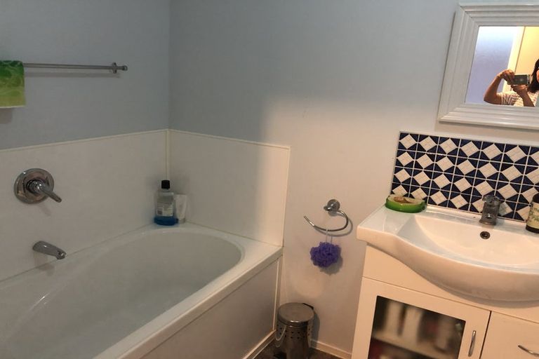 Photo of property in 20 Mason Street, New Lynn, Auckland, 0600