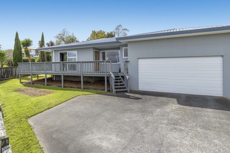 Photo of property in 9 Whitby Place, Welcome Bay, Tauranga, 3112