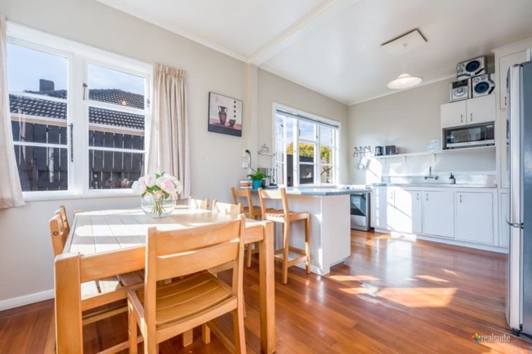 Photo of property in 65 Naenae Road, Naenae, Lower Hutt, 5011