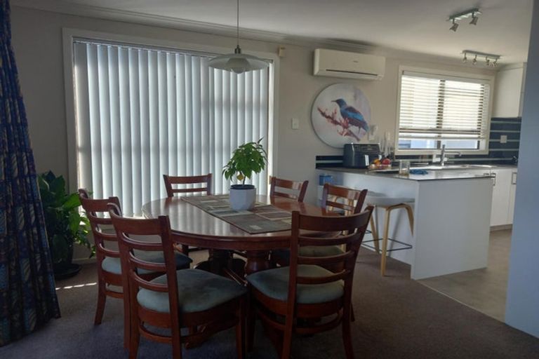 Photo of property in 32 Lismore Street, Strandon, New Plymouth, 4312