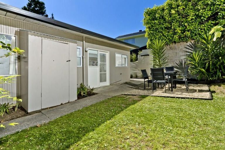 Photo of property in 1/4 Betsland Crescent, Hillcrest, Auckland, 0627