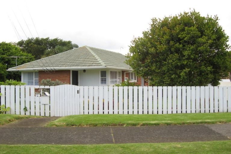 Photo of property in 2/36 Mcintyre Road, Mangere Bridge, Auckland, 2022