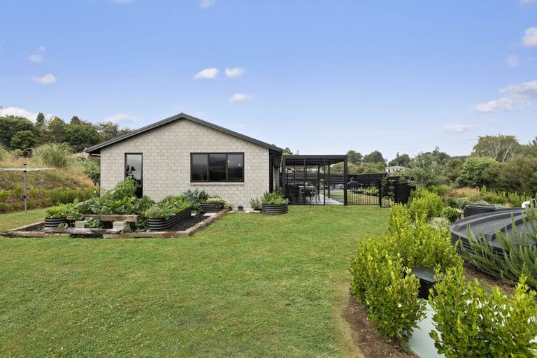 Photo of property in 10 Tari Road, Pukeatua, 3880