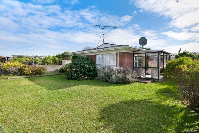 Photo of property in 1/105 Florence Avenue, Orewa, 0931