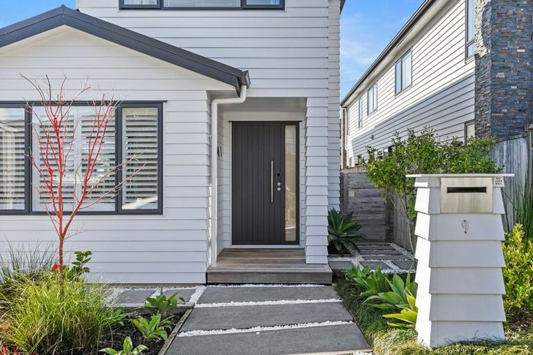 Photo of property in 9 Barque Rise, Long Bay, Auckland, 0630