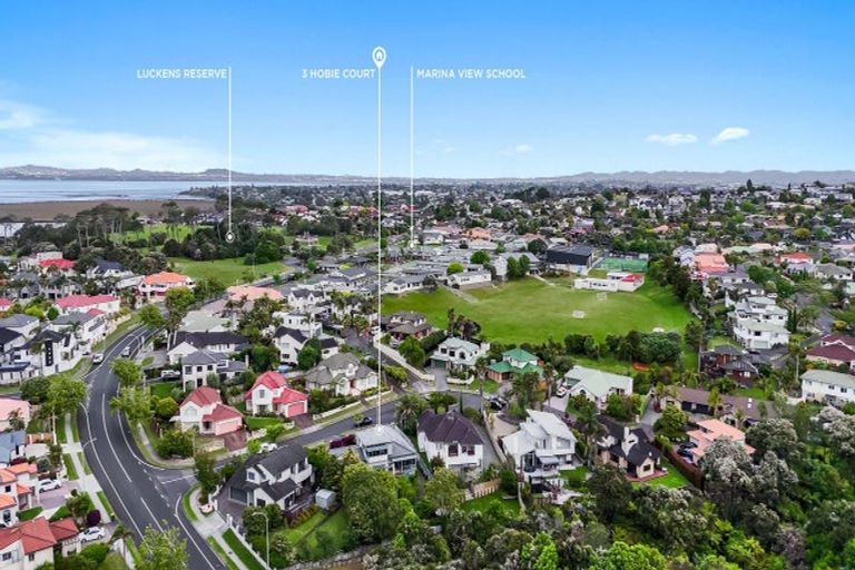 Photo of property in 3 Hobie Court, West Harbour, Auckland, 0618