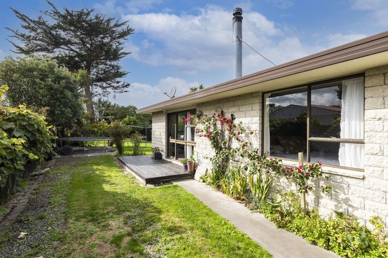 Photo of property in 2/265 Estuary Road, South New Brighton, Christchurch, 8062