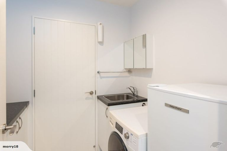 Photo of property in 5 Whitby Close, Waikawa, Picton, 7220