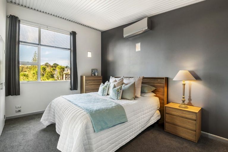 Photo of property in 2 Pounamu Avenue, Greenhithe, Auckland, 0632