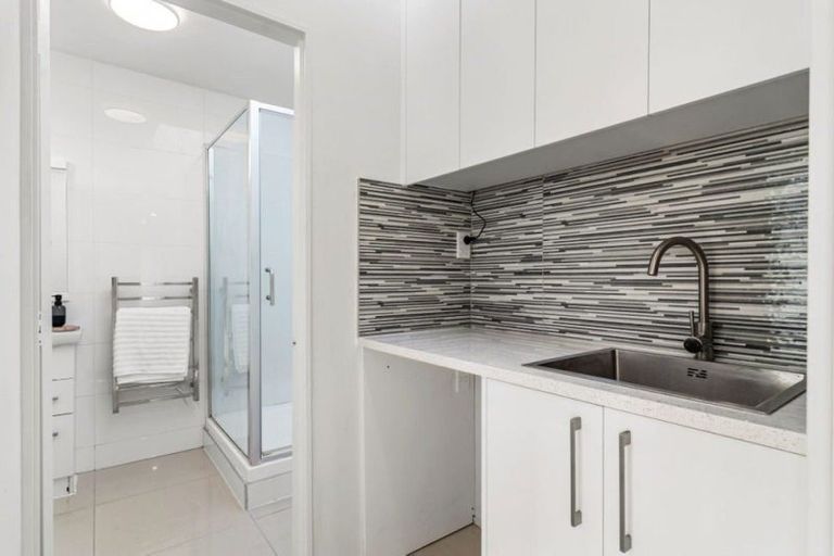 Photo of property in 1/8 Wilbur Place, Pakuranga Heights, Auckland, 2010