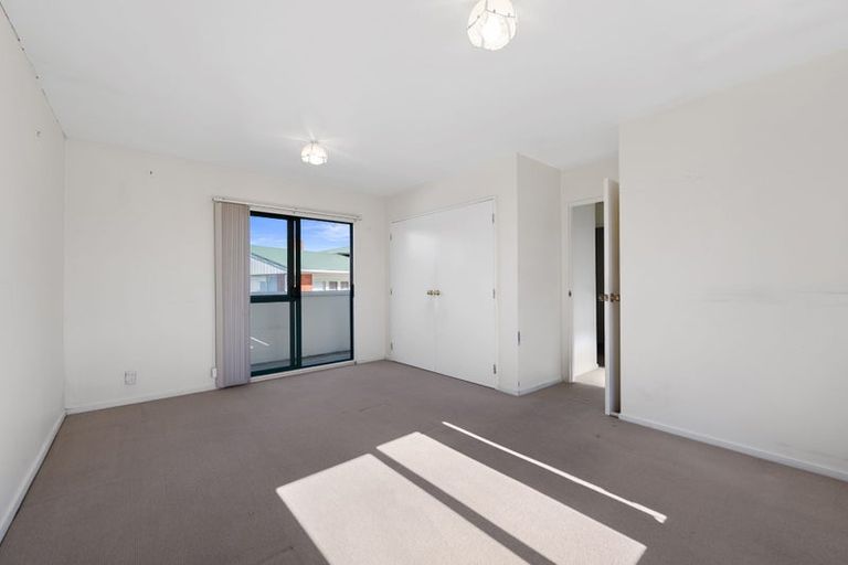 Photo of property in 59c Astley Avenue, New Lynn, Auckland, 0600