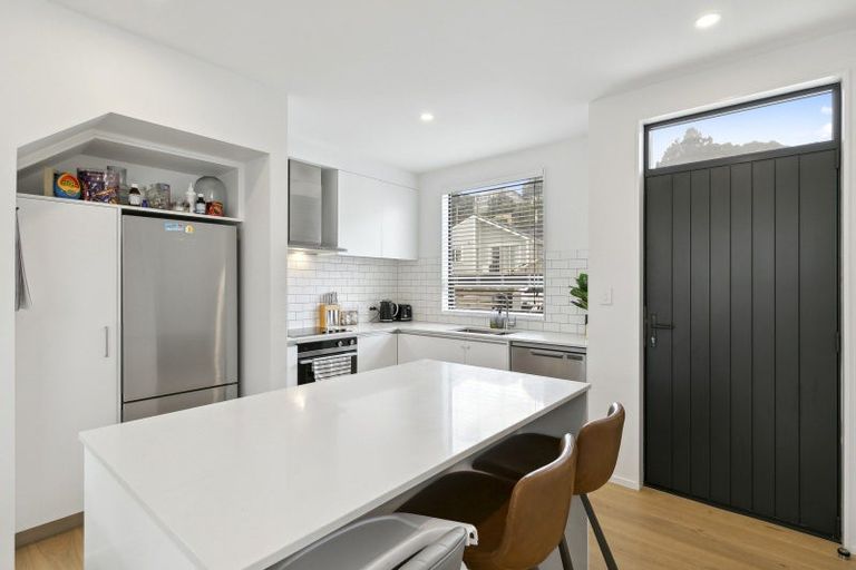 Photo of property in 2a Mamari Street, Rongotai, Wellington, 6022