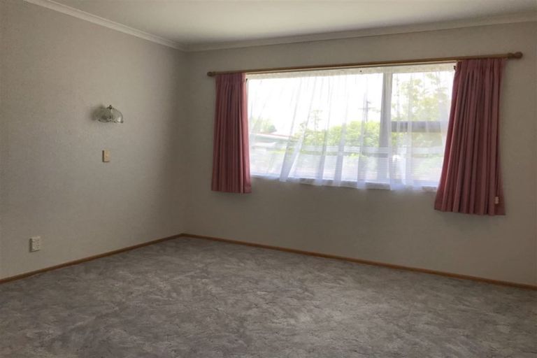 Photo of property in 10a Maire Street, Inglewood, 4330