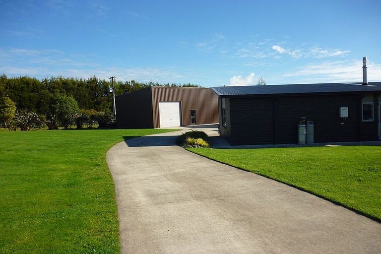 Photo of property in 1 Wilson Road, Urenui, 4375