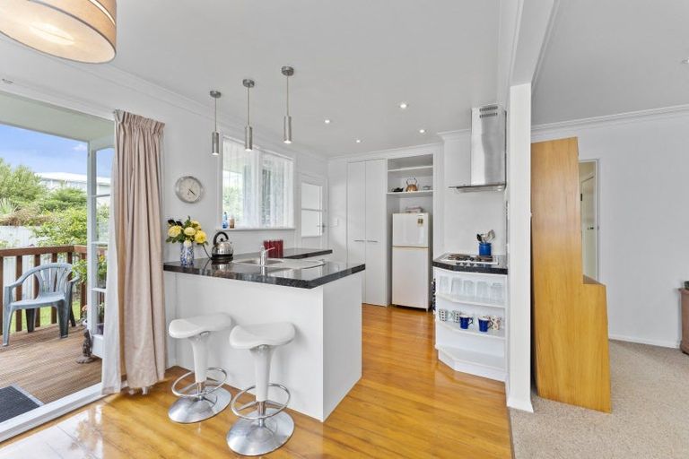 Photo of property in 32 Bay Street, Petone, Lower Hutt, 5012