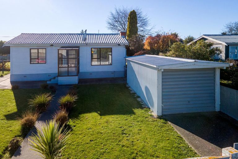 Photo of property in 58 Wilkin Street, Waimate, 7924