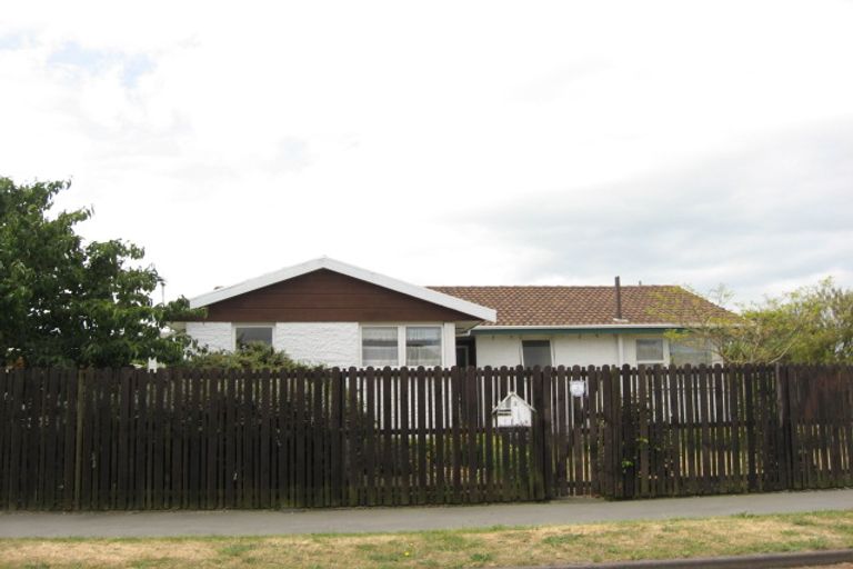 Photo of property in 2 Bolero Place, Parklands, Christchurch, 8083