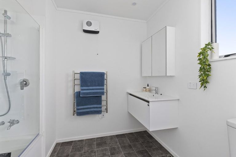 Photo of property in 3a Oldham Way, Crofton Downs, Wellington, 6035