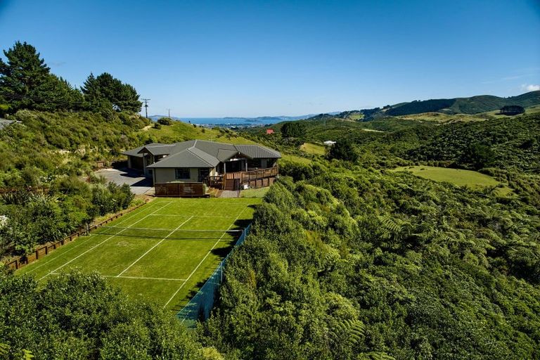 Photo of property in 69 Kaitangata Crescent, Kelson, Lower Hutt, 5010