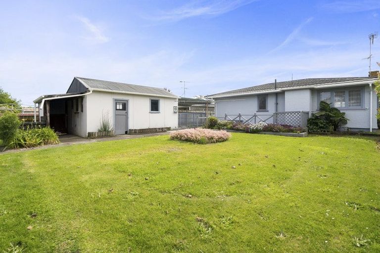 Photo of property in 17 Totara Street, Otaki, 5512