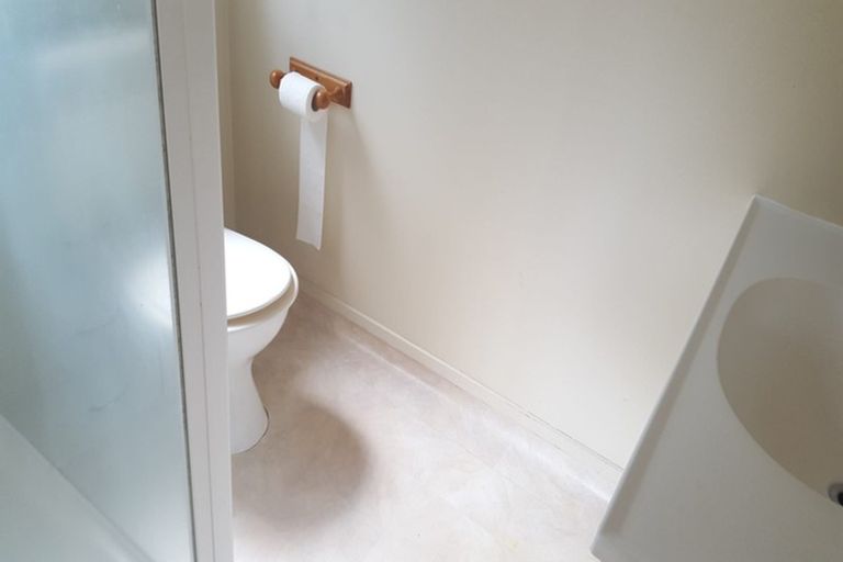 Photo of property in 1/58 Arran Road, Browns Bay, Auckland, 0630