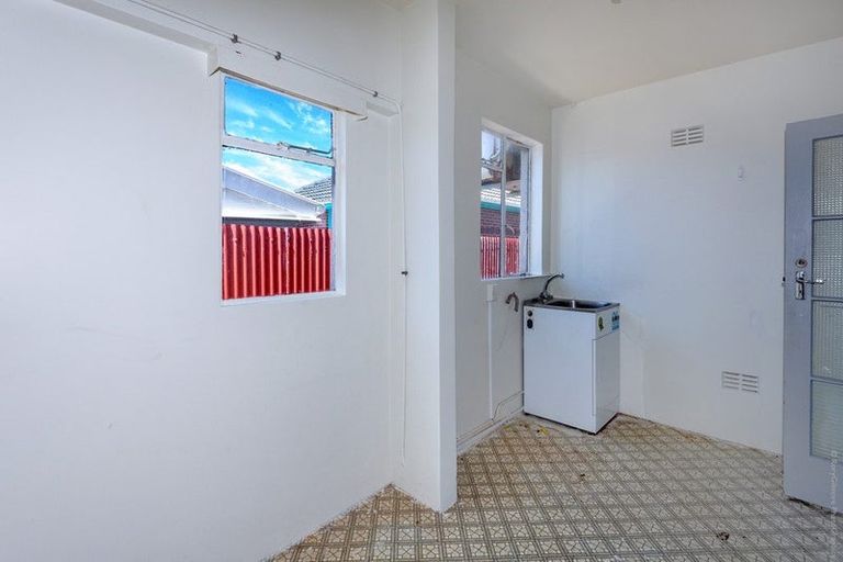Photo of property in 66 Pacific Road, North New Brighton, Christchurch, 8083