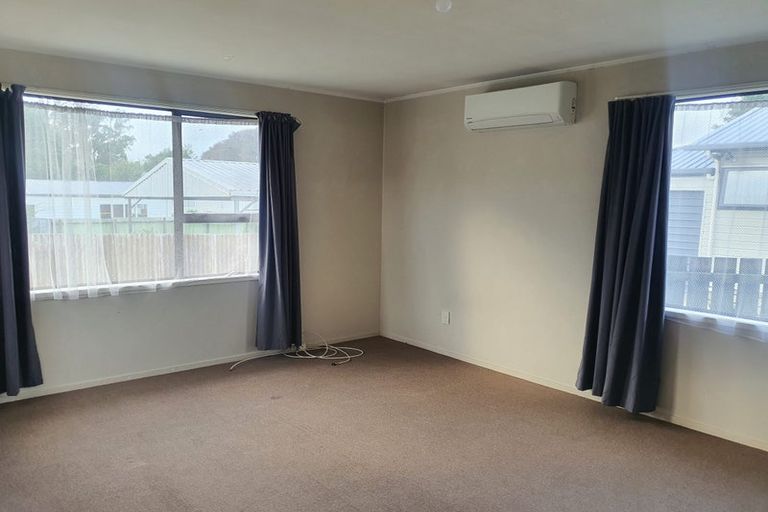 Photo of property in 18 Armada Drive, Ranui, Auckland, 0612