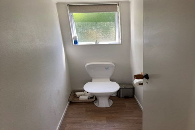 Photo of property in 8 Hawke Place, Pukekohe, 2120