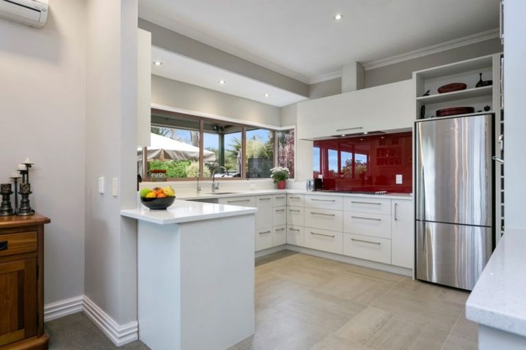 Photo of property in 30 Sheridan Crescent, Leamington, Cambridge, 3432