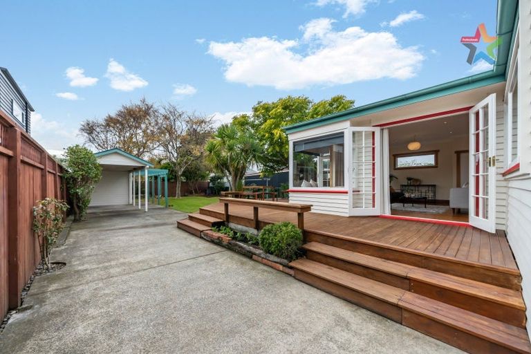 Photo of property in 21 Central Terrace, Alicetown, Lower Hutt, 5010