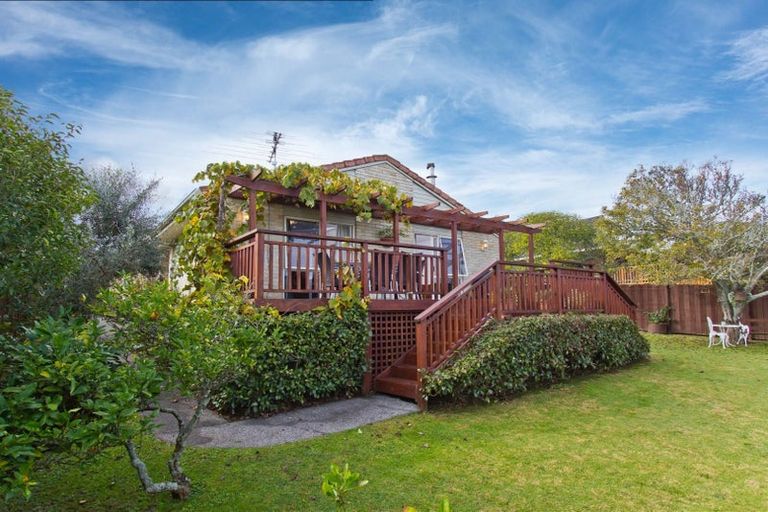 Photo of property in 71 Sandspit Road, Shelly Park, Auckland, 2014