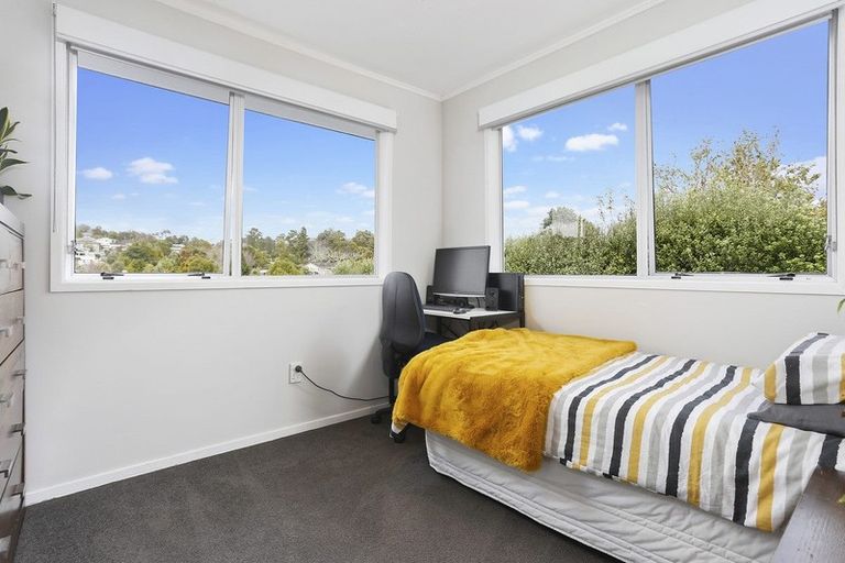 Photo of property in 1/8 Tempo Place, Torbay, Auckland, 0630