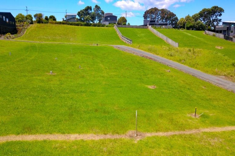 Photo of property in 10 Milky Way, Langs Beach, 0582