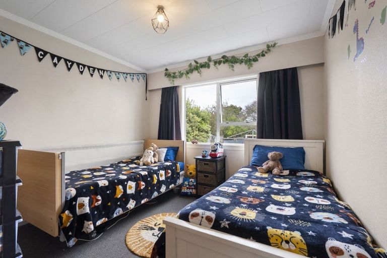 Photo of property in 3 Blenheim Place, Vogeltown, New Plymouth, 4310